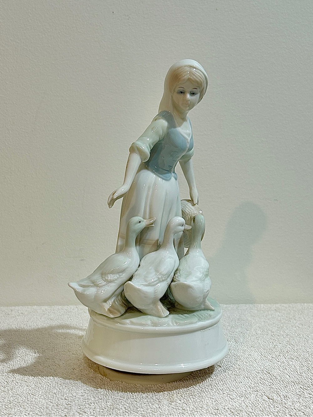Ardalt Lenwile Musical Figurine Country Girl Woman Geese Limited Production